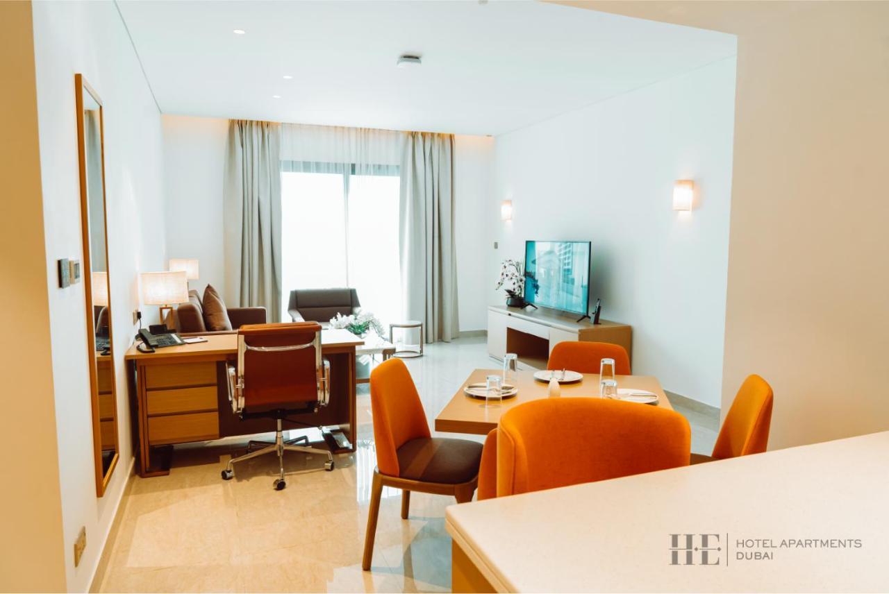 He Hotel Apartments Dubai Quarto foto A living room at the hotel
