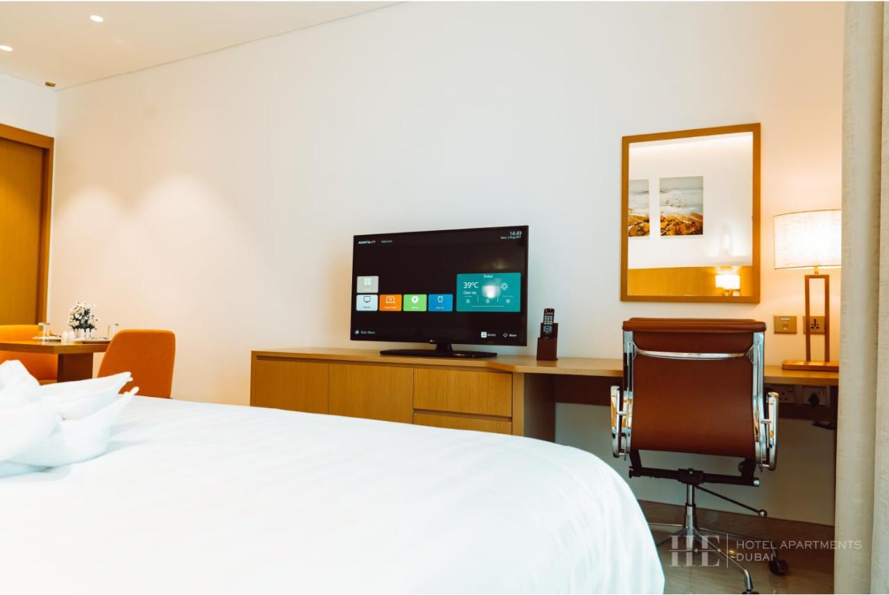 He Hotel Apartments Dubai Quarto foto A room at the hotel